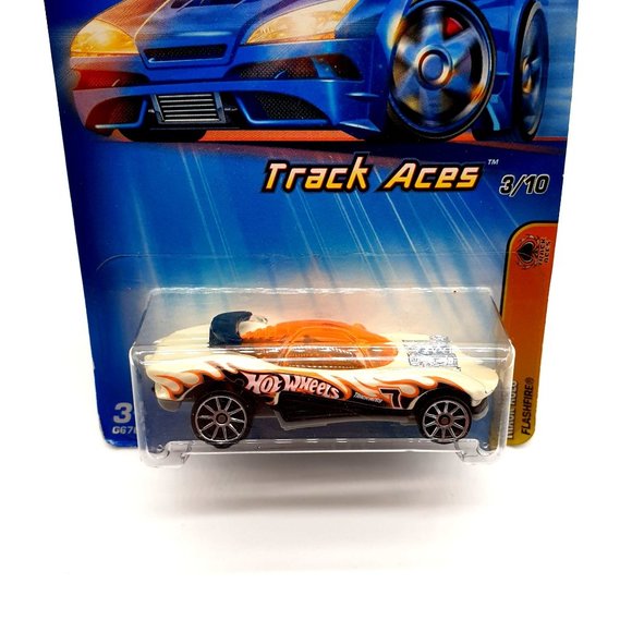 Hot Wheels 063 Track Aces 3 of 10 Collectable Car 2005 Toy BOX DAMAGE - Picture 2 of 9